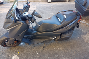 Yamaha xmax 400