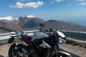 Triumph street triple 765 R