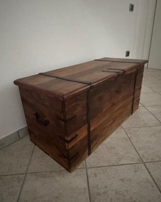 Cassapanca in legno