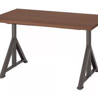 Scrivania ikea IDÅSEN