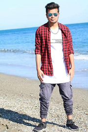 Lavapeatti/ barista/aiuto coco/cameriere