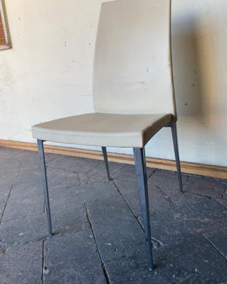 Sedia in pelle bianca