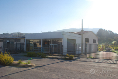 Capannone artigianale Cefala' Diana