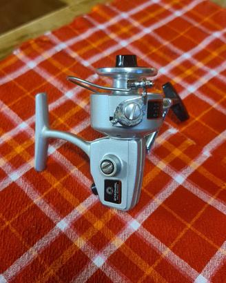 MULINELLO DA PESCA DAIWA 8150HRL