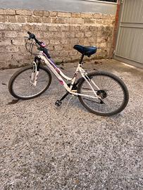 Mountain bike bianca donna