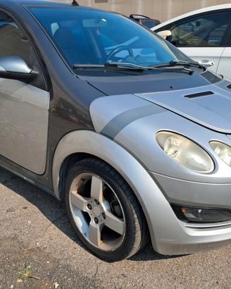 Smart Forfour w454 anno 2005 ricambi usati