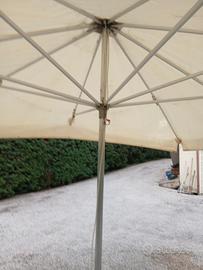 ombrellone in tela  dimensioni 4,20 x3,20 