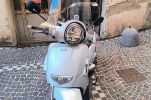 aprilia scarabeo light 400