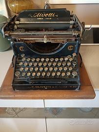 macchina da scrivere Olivetti m20