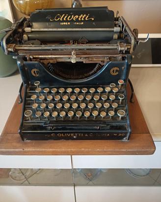 macchina da scrivere Olivetti m20