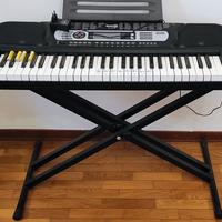Tastiera pianoforte più supporto stand