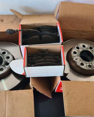 Kit freni completo Audi A3 8V