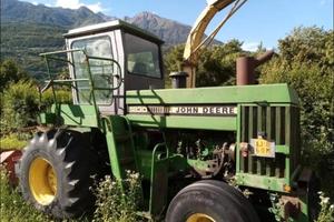 John Deere 5830 