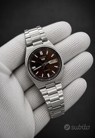 Vinatege Seiko 5 Sport Brown Dial 7009 Day Date