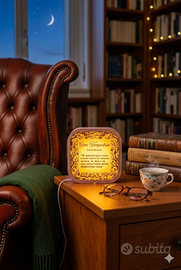 Lampada da lettura decorativa per amanti dei libri