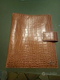 Agenda ad anellii, Valentino. mai usata, pelle
