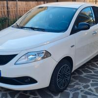 LANCIA Ypsilon 1.0 5 porte S&S Hybrid Ecochic GOLD