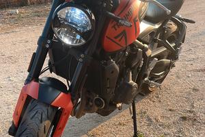 Triumph trident 660