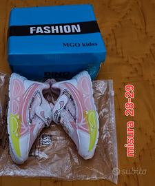 Scarpe ragazze misura 28-29 sportive con luci a LE