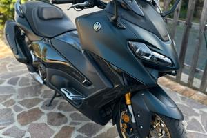 Yamaha Tmax 2023 tech max
