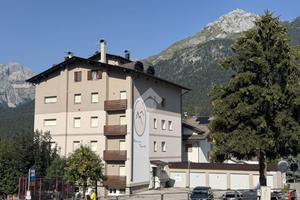 3 LOCALI A ANDALO
