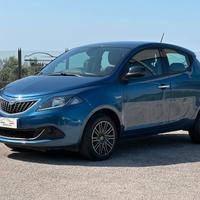 Lancia Ypsilon 1.0 FireFly 5 porte S&S Hybrid Albe