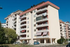APPARTAMENTO con garage cantina e soffitta