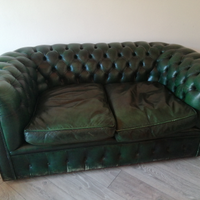 Divano chesterfield