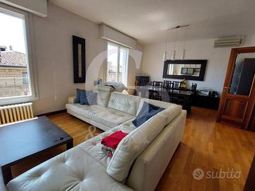 Appartamento di 149 m² con 5 locali e box auto dop