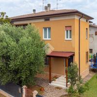 PORZIONE DI BIFAMILIARE A VERONA