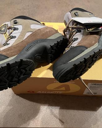 Scarponi da trekking Dolomite taglia 38