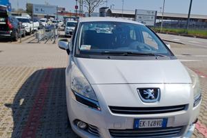 Peugeot  5008