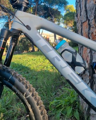 Trek Slash 9.7 tg.M 17.5