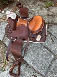 Sella mai usata con cartellino - misura 15.5”
