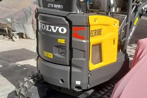 ESCAVATORE Volvo ECR18E