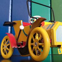 Macchina di latta a retrocarica anni 70