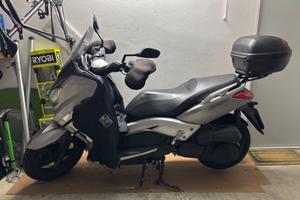 Yamaha xmax 250