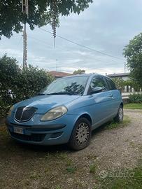 Lancia y neopatentati