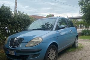 Lancia y neopatentati