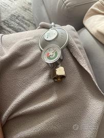 Regolatore di gas per bombole