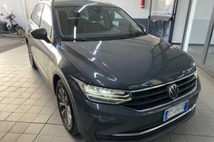 VOLKSWAGEN Tiguan 2.0 TDI 150 CV SCR DSG Life