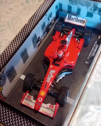 Ferrari f1 Shumacher 2002 scala 1:18