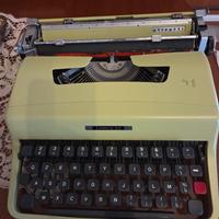 Macchina da scrivere Olivetti