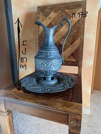 Elegante Vaso in Peltro con Manico