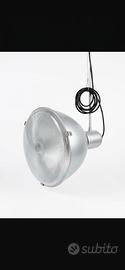 Lampada a sospensione industriale