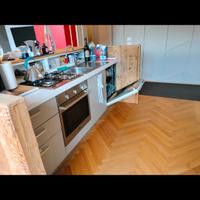  cucina con bancone in legno vecchio 