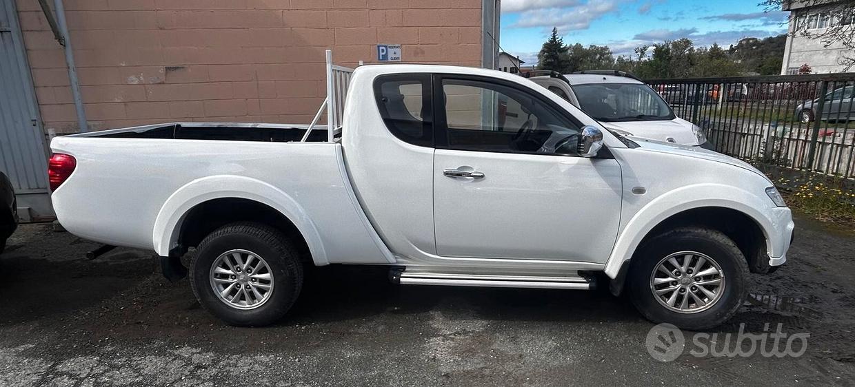 MITSUBISHI L200 2B Free