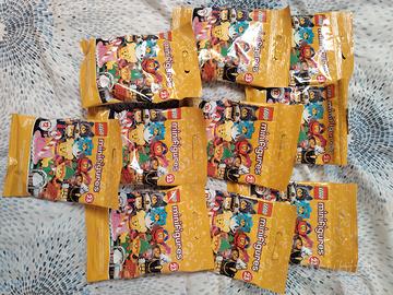 10 pacchetti minifigures lego nuove