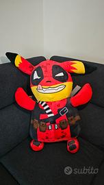 peluche gigante Pikachu x Deadpool - deadchu