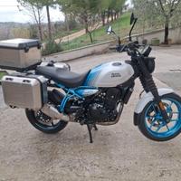 Royal Enfield Guerrilla 450 anno 2025